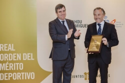 Mahou San Miguel recibe la Placa de Oro de la Real Orden del Mérito Deportivo