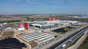 Mahou San Miguel pone en marcha la mayor instalación fotovoltaica del sector cervecero en su planta de Alovera